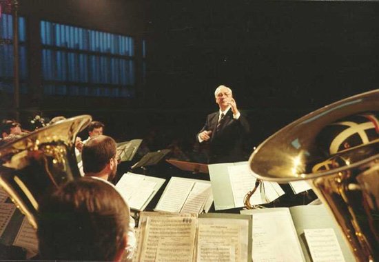 Die ehemaligen Schüler A packten ihre Instrumente wieder aus und gaben 1990 zum 30.-jährigen Dirigentenjübiläum von Kurt Hampel ein Konzert.
